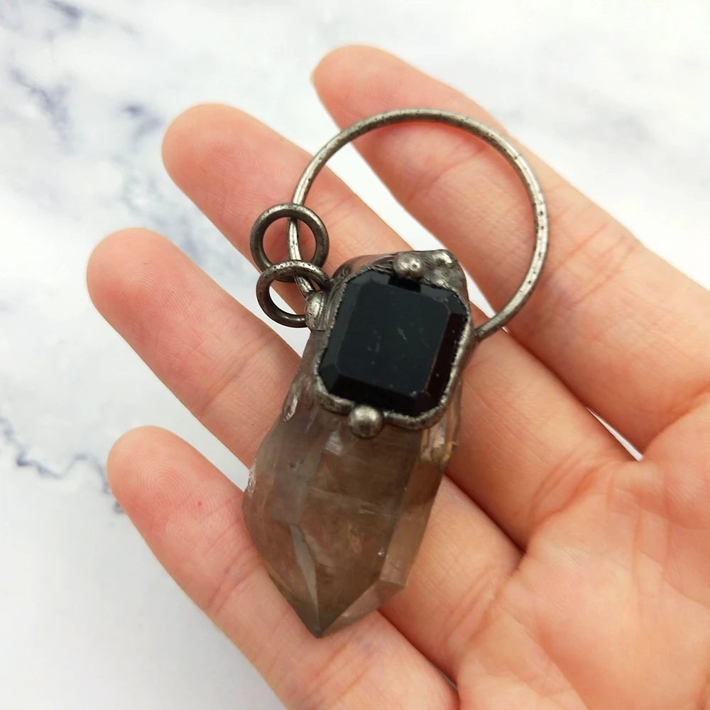 

Healing Crystal Jewelry Pendant Soldered Free Form Point Irregular Smoky Quartz Pendant Reiki Natural Stones Charms For Men, As picture shows