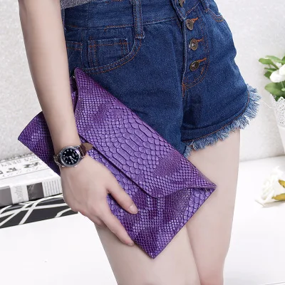 

Hot Sale 2020 New Arrival Women Snake Pattern Purse Clutch Wallet PU Leather Credit Card Wallet Lady Design Purse