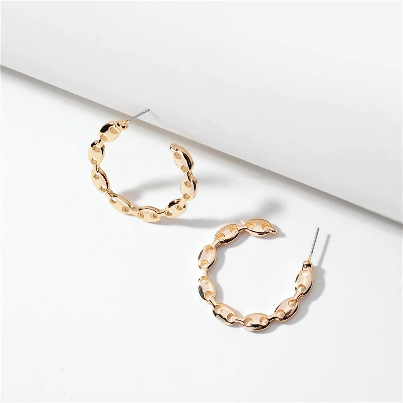 

2021 Unique Design Gold Plated Geometric C Link Chain Earrings Simple Pig Nose Chain Hoop Earrings For Women, Gold color