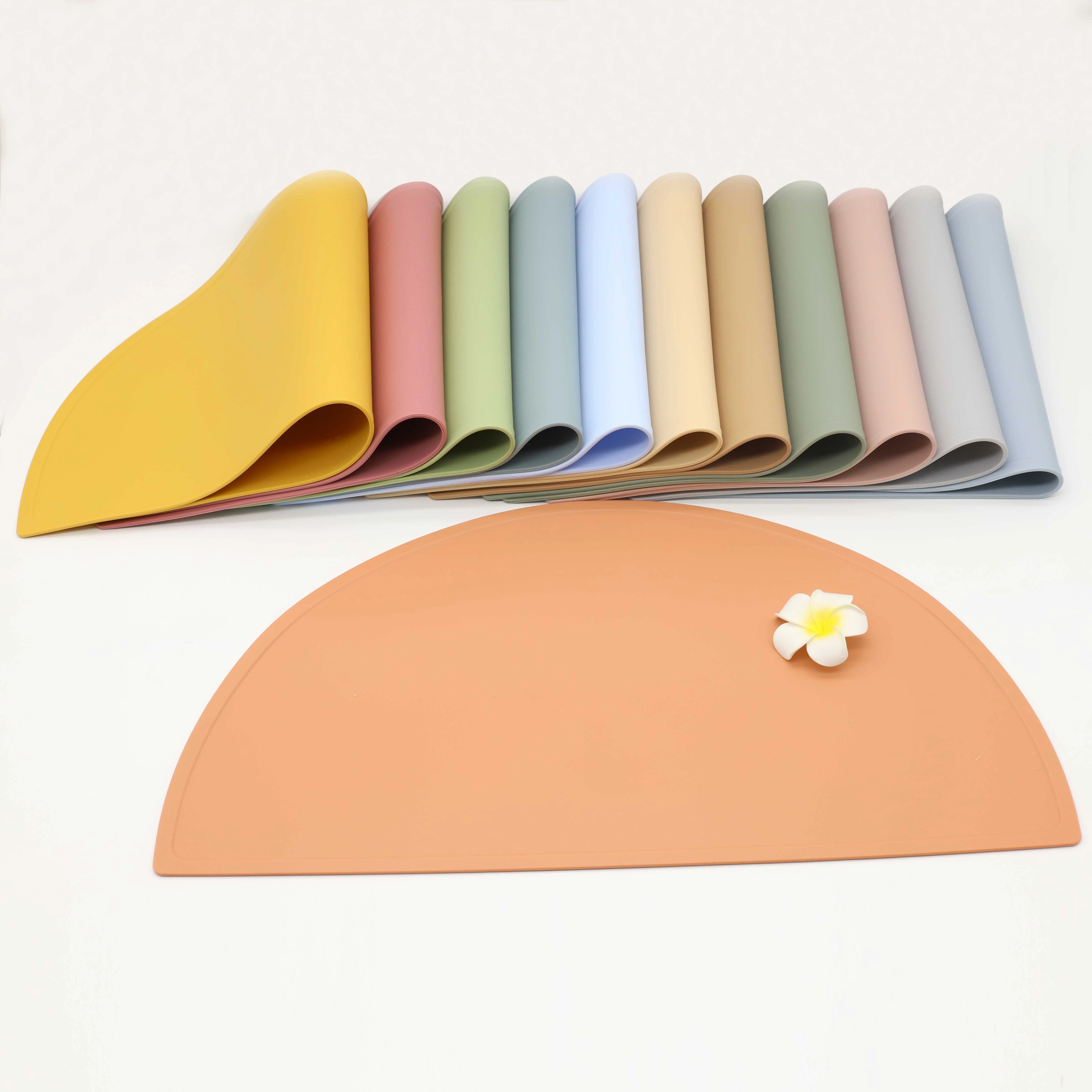 

BPA Free silicone tray mat Customize Kids Dining Table Place Baby Semicircle Shaped Non Slip Heat Resistant Silicone Placemat
