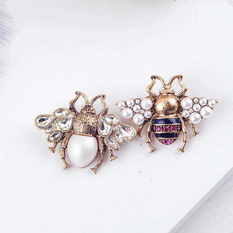

New Designs Luxury Bow Colors Rhinestone Fashion Jewelry Bee Spider Grasshopper Insect Charm Women Brooches Pin, As picture