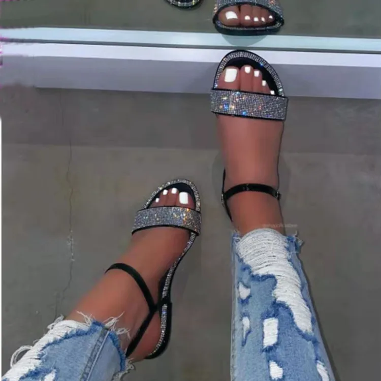 

2021 New Releases Women Rhinestone Flip Flops Sandals Summer Fashion House Shoes Ladies Slides Footwear Sexy Women Flat Slippers