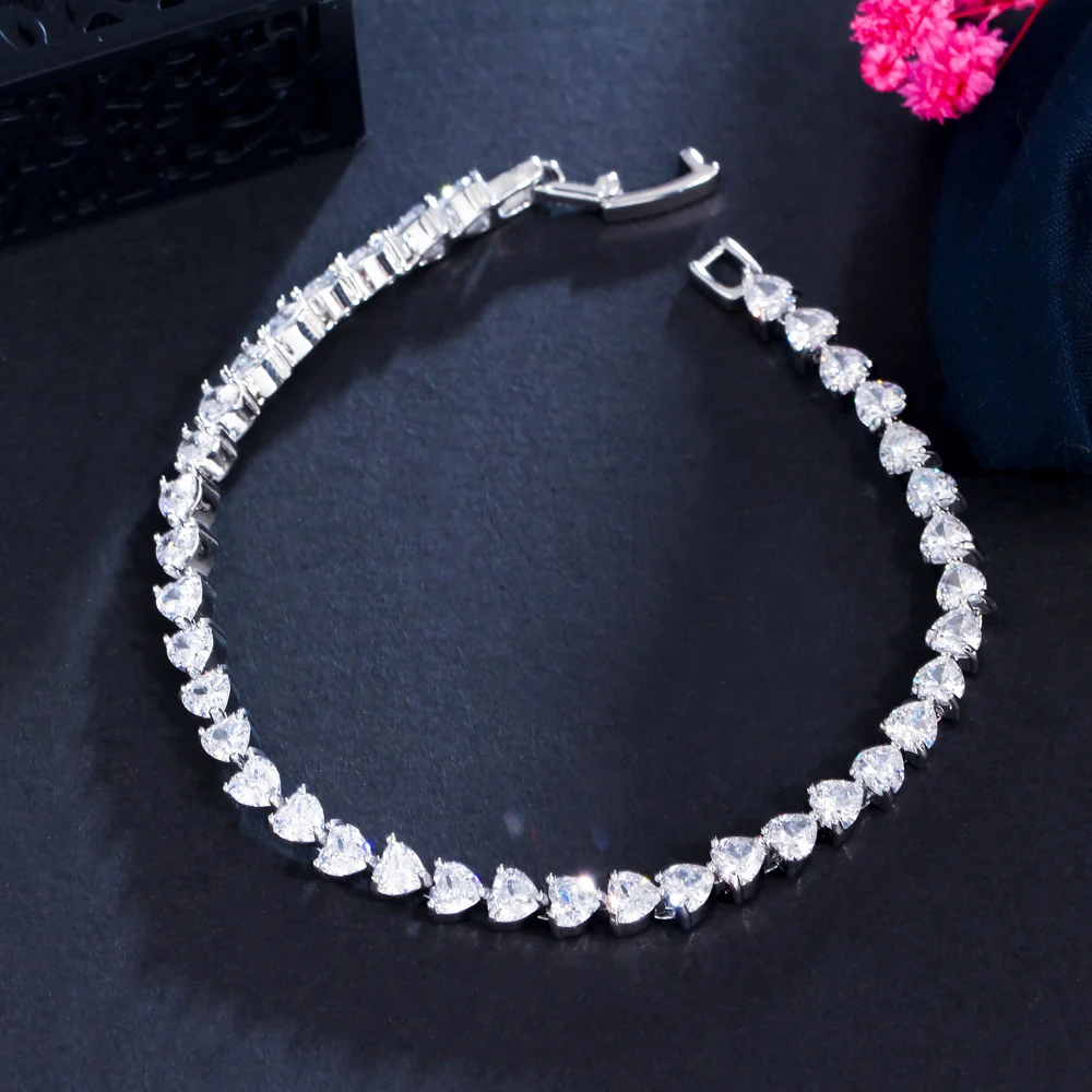 Silver Plated Tiny Heart Shape Cubic Zirconia Classic Crystal Chain Tennis Bracelet for Women Wedding Bridal Party Accessories