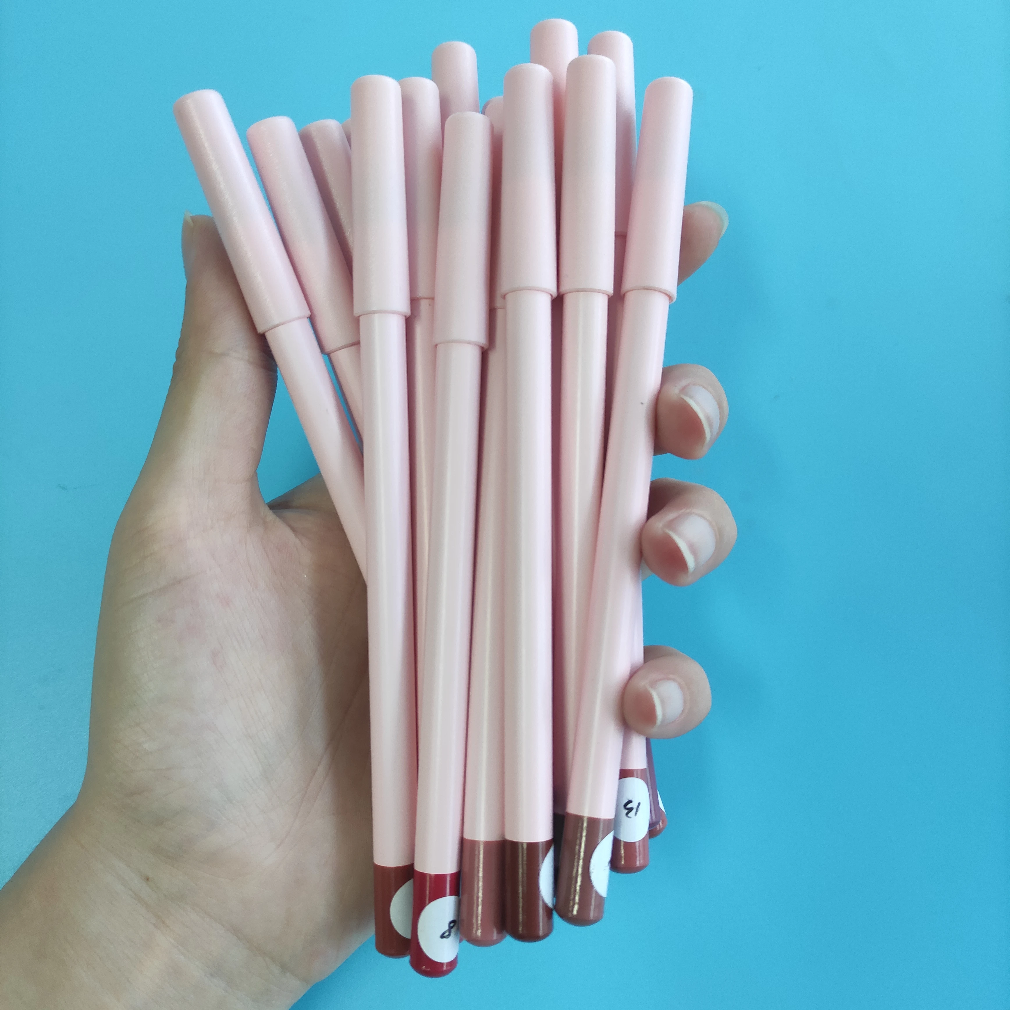 Long-lasting Fashion High Pigment Mild pink Tube 18 Colors Lip Liner Private Label