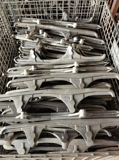 久保田dc60 70各种农业联合收割机零件全新蓝色久保田收割机备件