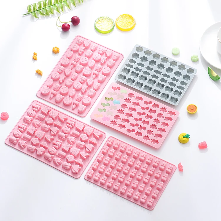 

Spot Cartoon Series Candy Mold Chocolate Silicone Mold Warrior Space Bear Dinosaur Cat Gummy Mold, As picture or as your request