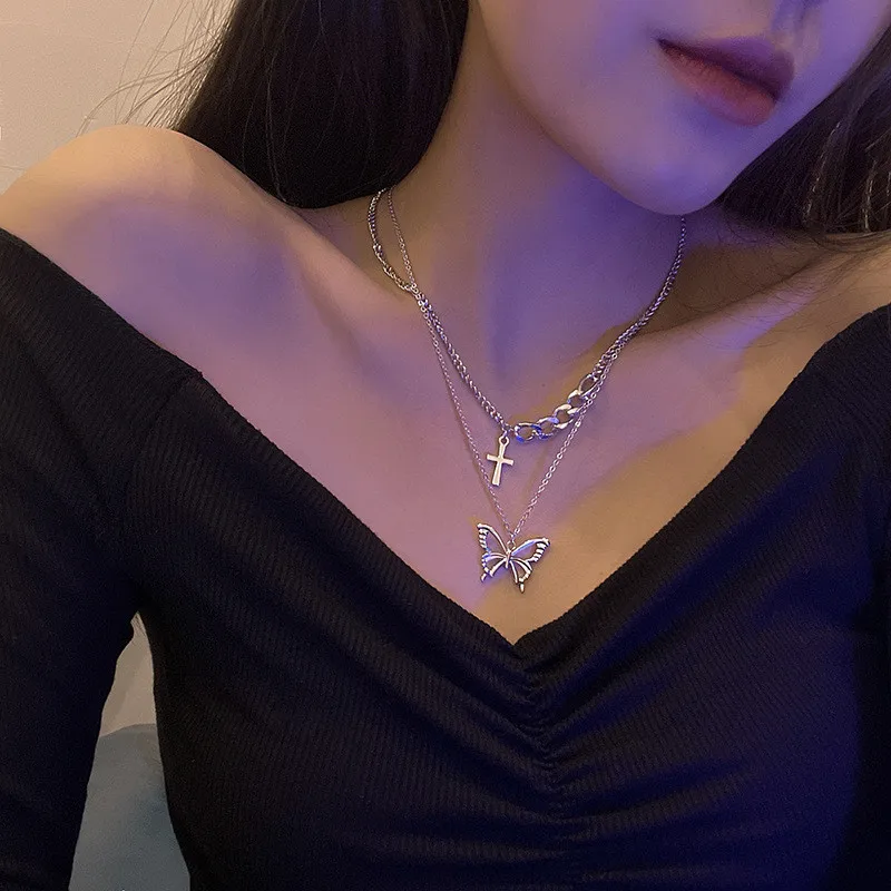

Hongtong 2021 New Cross Clavicle Chain Ins Hip Hop Accessories Double-layer Butterfly Necklace Women, Picture