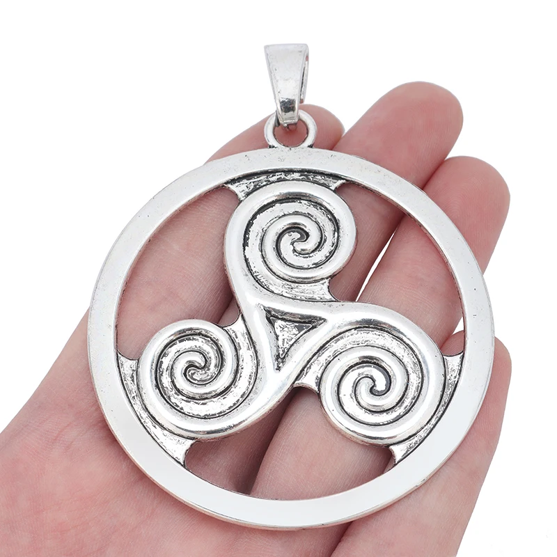 

Antique Silver Large Celtics Triskele Triskelion Triple Swirl Spiral Round Charms Pendants for Necklace Jewelry Making