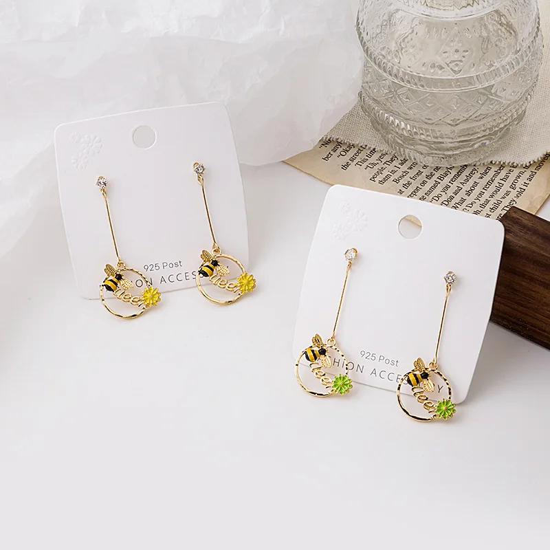 

fashion trendy bee flower queen crystal spring earing 2021