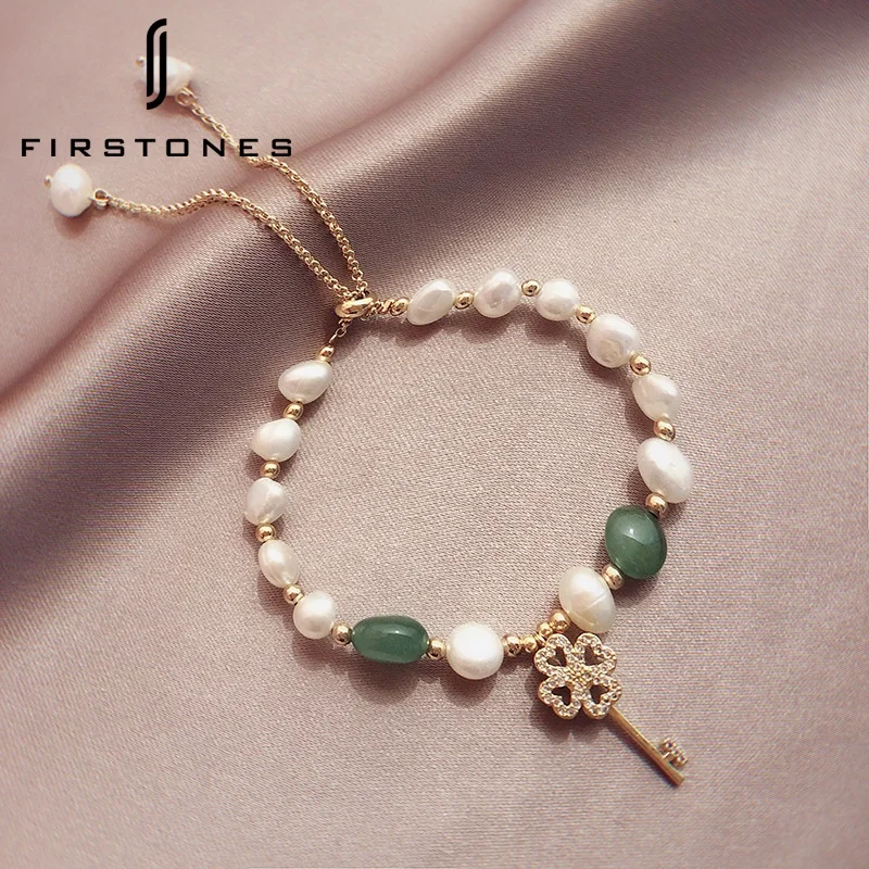 

Wholesale Korean Style Pearl Bracelet Female Four-leaf Clover Key