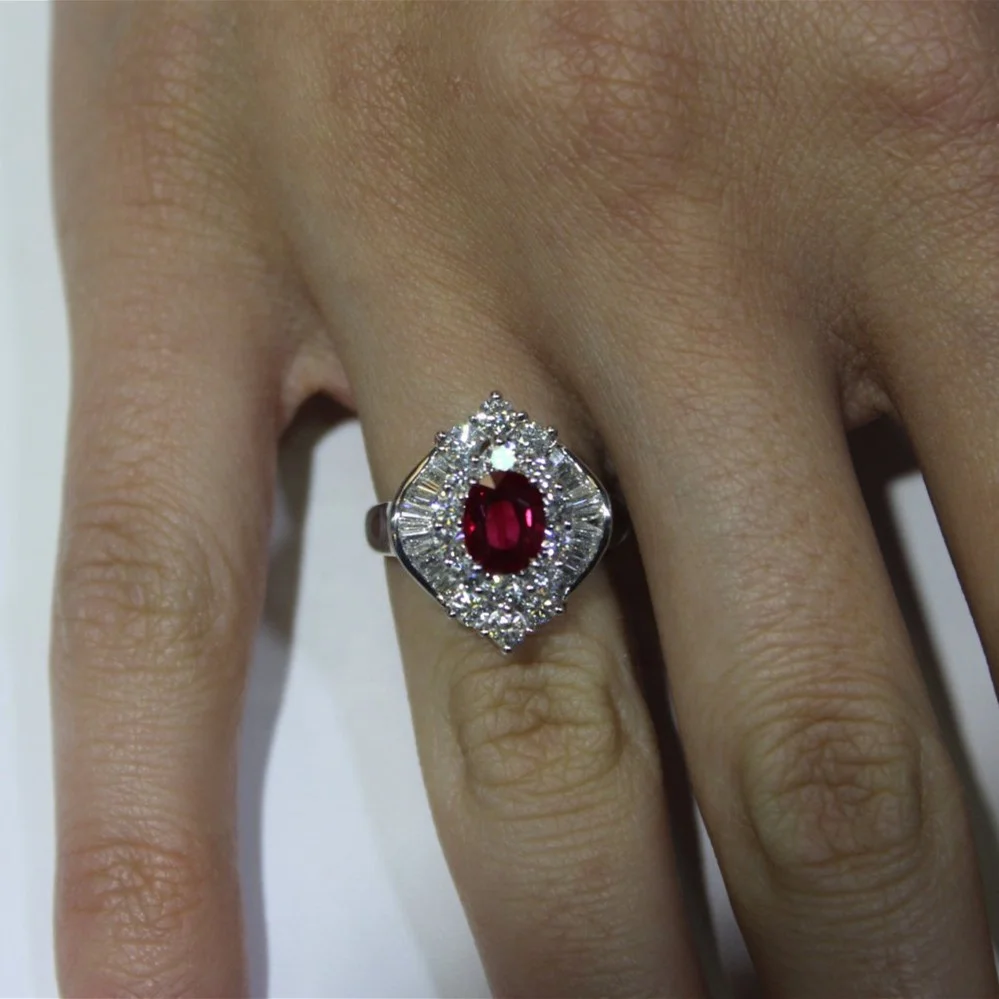 

Creative CZ Zircon Engagement Rings for Women Fashion Jewelry Red Crystal Wedding Ring Band Bijoux