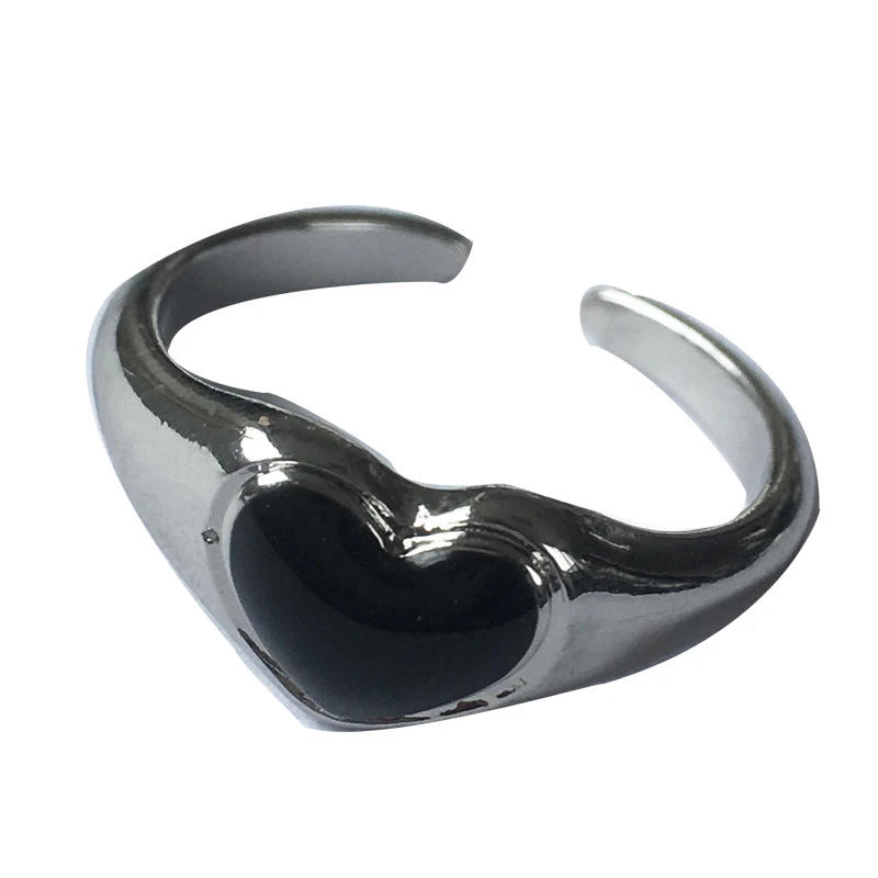 

2021 New Trendy Engagement Gift Love Heart Shape Brass Jewelry Black Enamel Ring, Picture