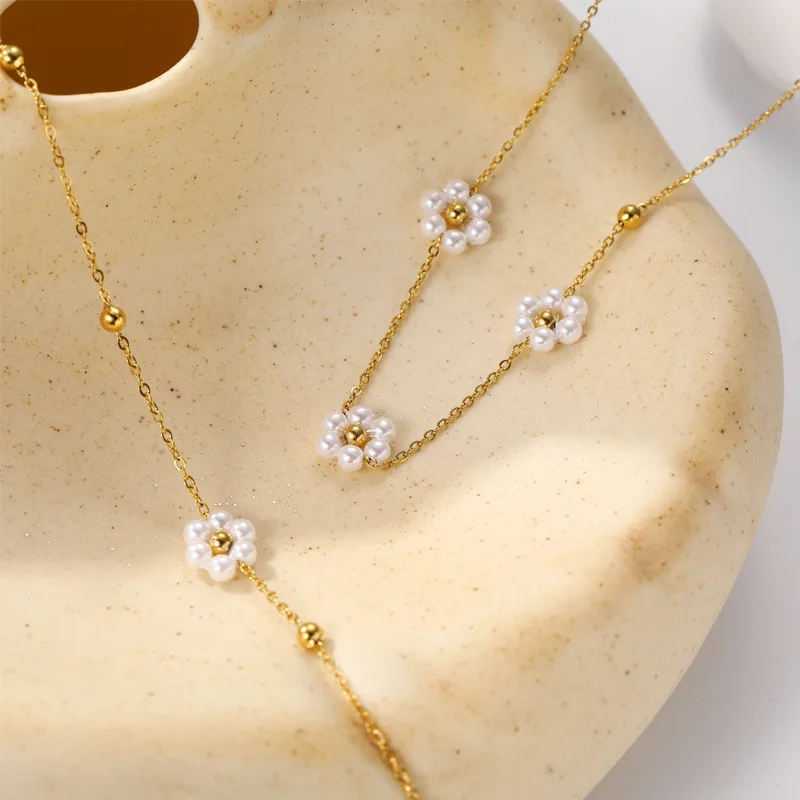 

Unique Design Stainless Steel Pearl Flower Choker Bracelet Necklace Set For Women SN22082703