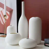 

Nordic Style Threaded White Ceramic Fine Long Necked Vase Living Room Decoration