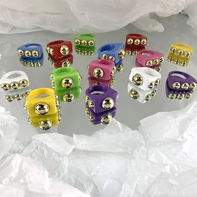 

Ding yi INS hit Europe and the United States color doug finger ring girl lovely resin color ring geometry niche rings