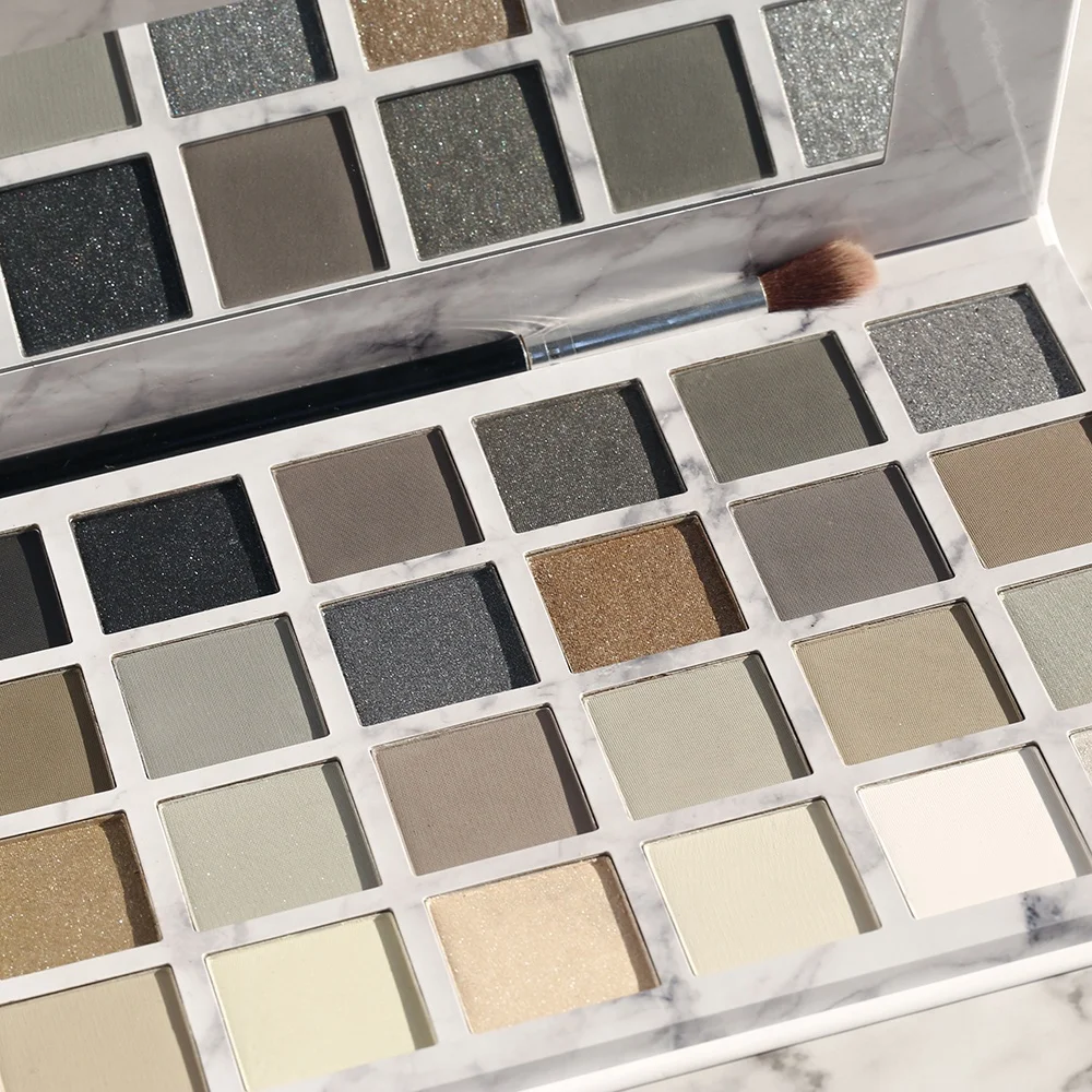 

S61 Cosmetic wholesale glitter eyeshadow high quality odm eyeshadow palette