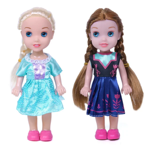 fabrica de muñecos de plastico