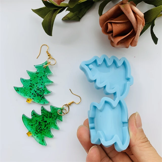 

L762DIY silicon resin Christmas tree elk snowflake hat earring pendant mould, Customized color