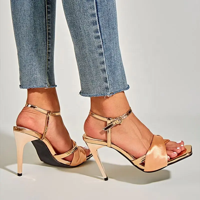 

Gold Elegant High Heels Women Summer New Fashion Sandals Metal Ankle Strap Bow-knot Decorate Square Open Toe Summer Shoes