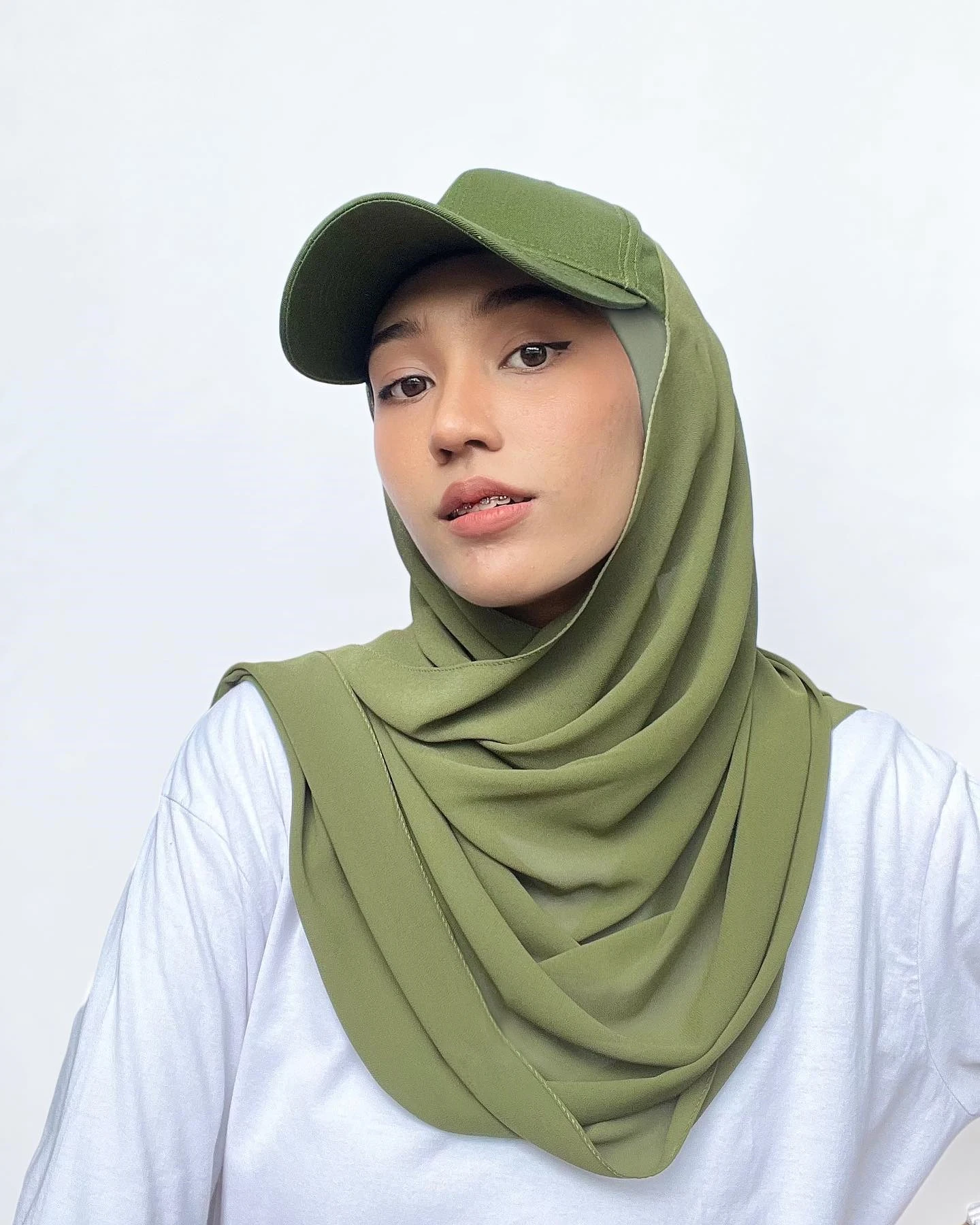 

Baseball cap hijab shawl shawls scarves muslim sports wear instant chiffon hijab with cap for women