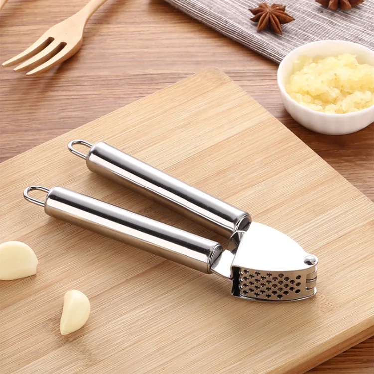 garlic cutter