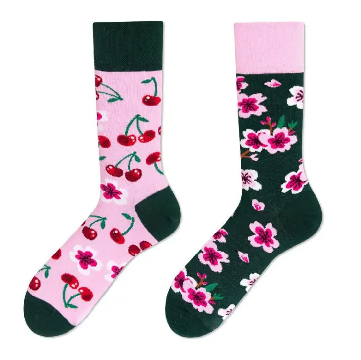

New creative personality men and women couple socks Fashion trend cartoon cotton socks