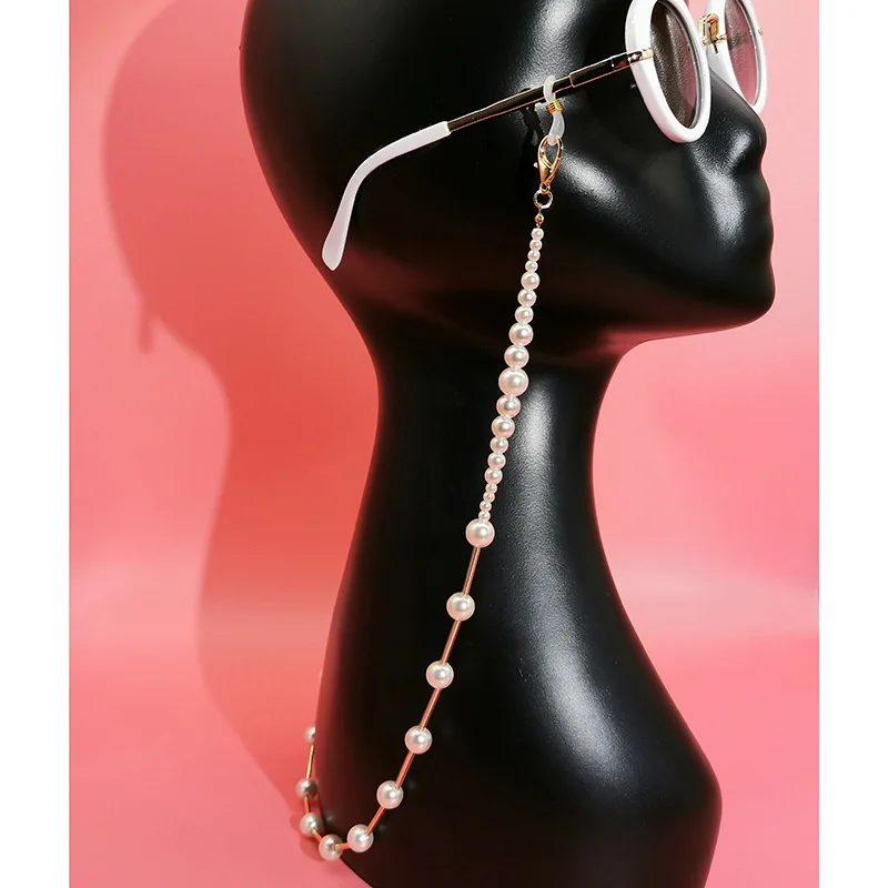 

Pearl Tube Beaded Sunglasses Chain Pearl Face Masking Holder Ins Popular Sunglasses Strap, White