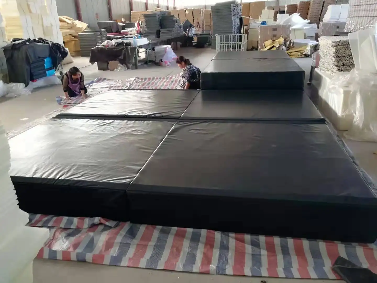 Indoor Climbing Wall Landing Mats Rock Climbing Holds Gymnastics Crash
