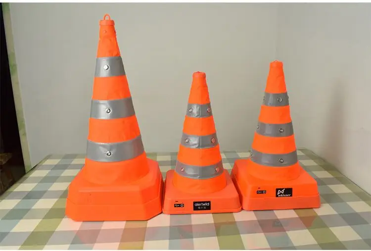 
LED Warning Light Universal Telescopic Traffic Cone Collapsible 