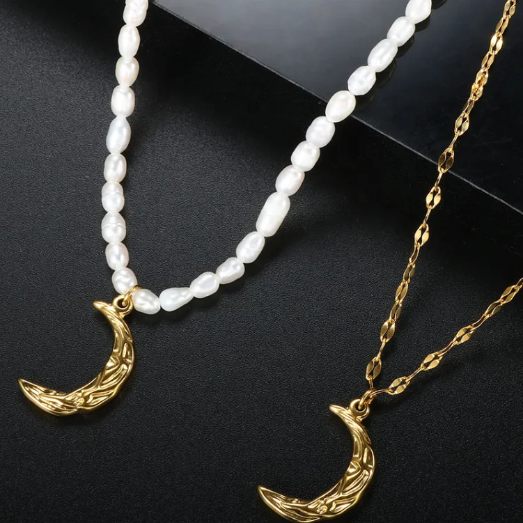 

Fashion Stainless Steel Jewelry Woman 18 K Gold Plated Textured Baroque Pearls Crescent Moon Pendant Necklace, Gold/silver/rose gold