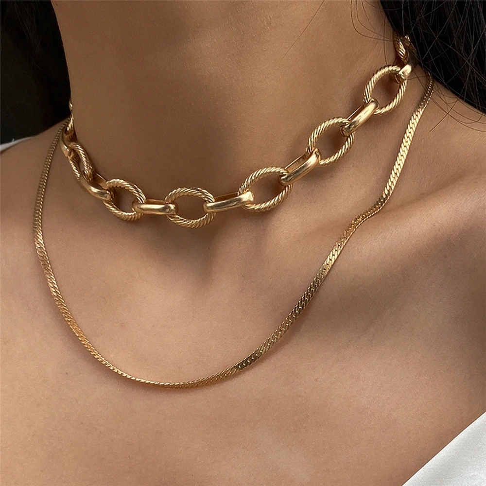 

Retro flat snake bone suit with simple and personalized thread cross chain necklace, Gold suit 0362