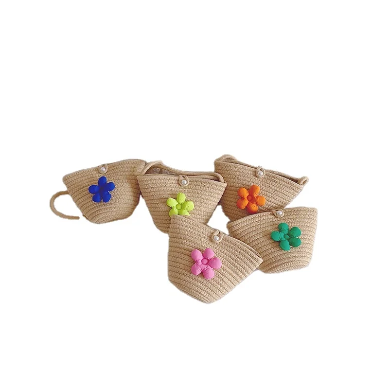 

2022 new small fresh cute flower messenger bag straw children's bag pastoral travel accessories coin purse
