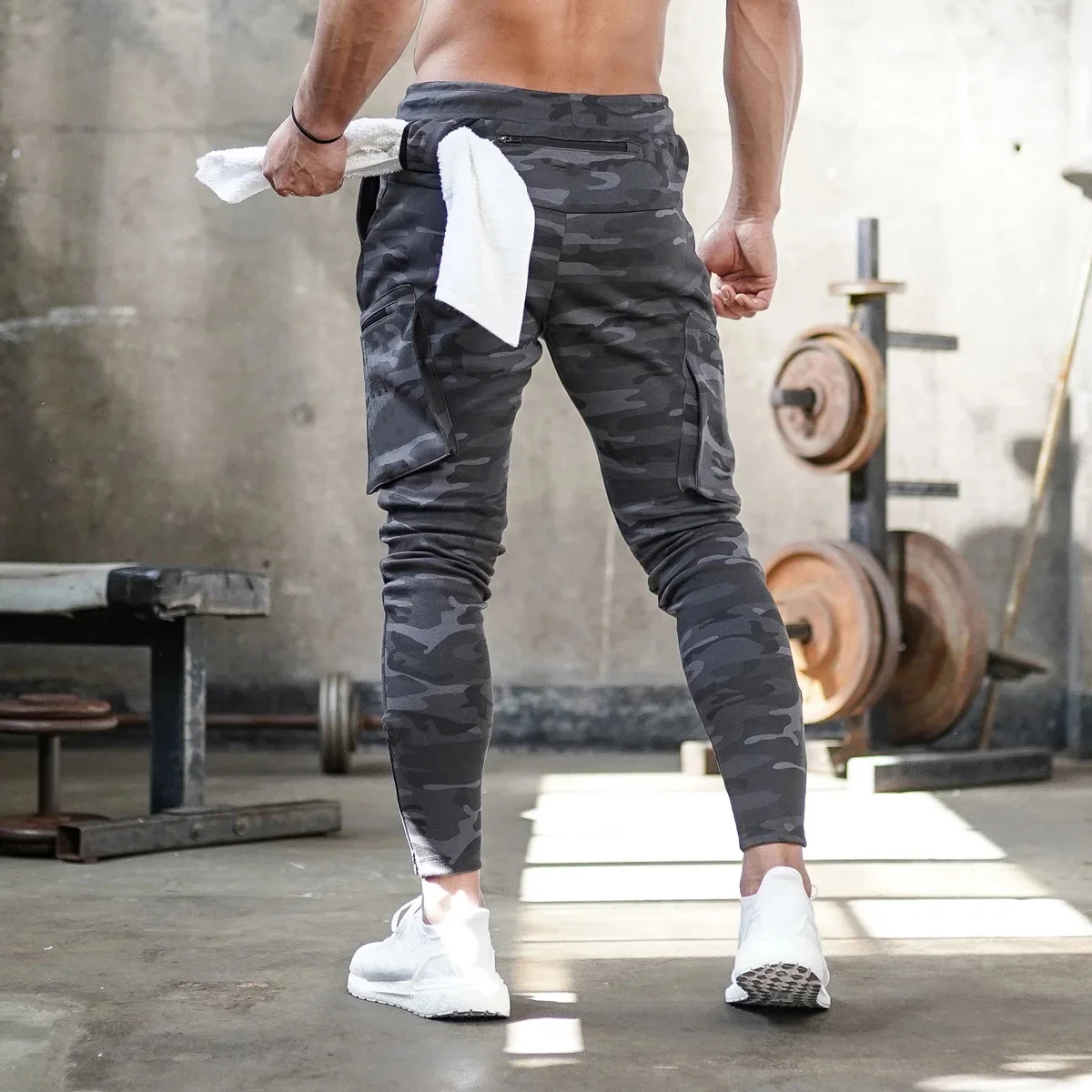 RUICHI Men's Skinny Cargo Sweatpants Streetwear Joggers with Side Pockets Breathable for Gym Use Casual for Spring