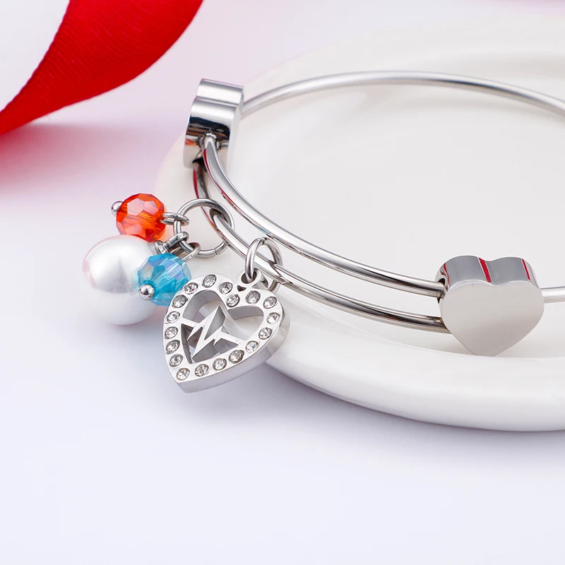 

Qings 2021 Charming Stainless Steel Silver Red Bead Pearl Heart Charms Bangles Bracelet for Women