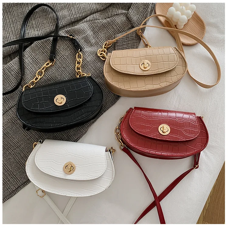 

latest wholesale girl chain handbags luxury character purse for women