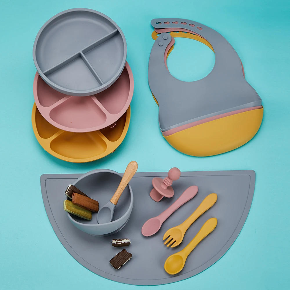 

Children's Silicon Dinner Feeding Plates Sets Kids Baby Silicone Suction Divided Plate Bowls Bib With Spoon and Fork For Toddler