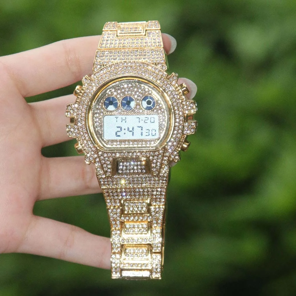 

Exquisite diamond watch