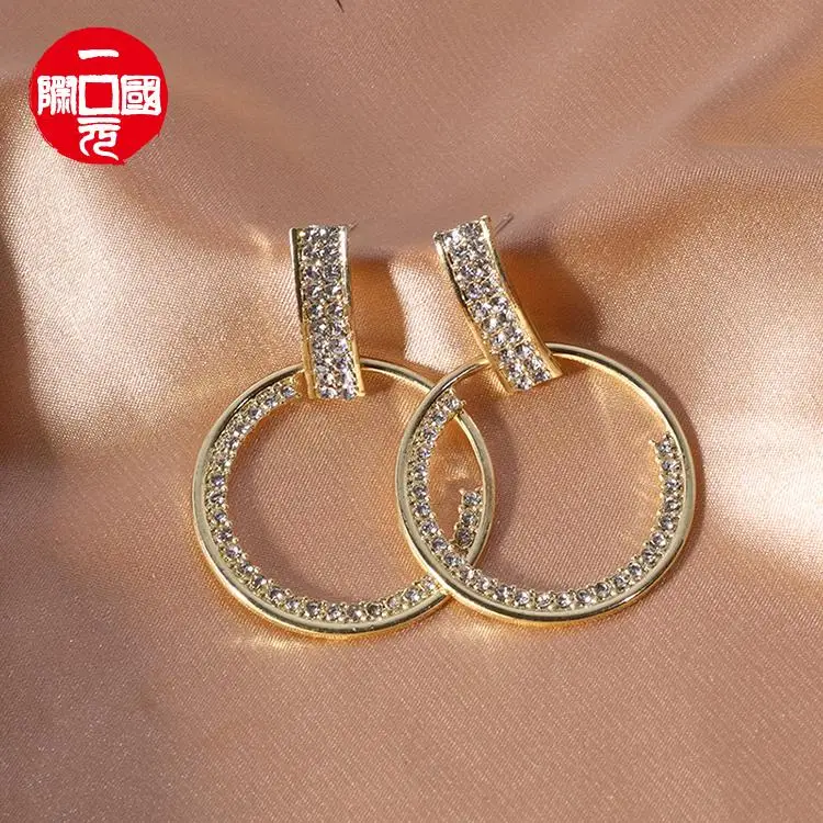 

One dollar 2021 new light luxury diamond circle earrings