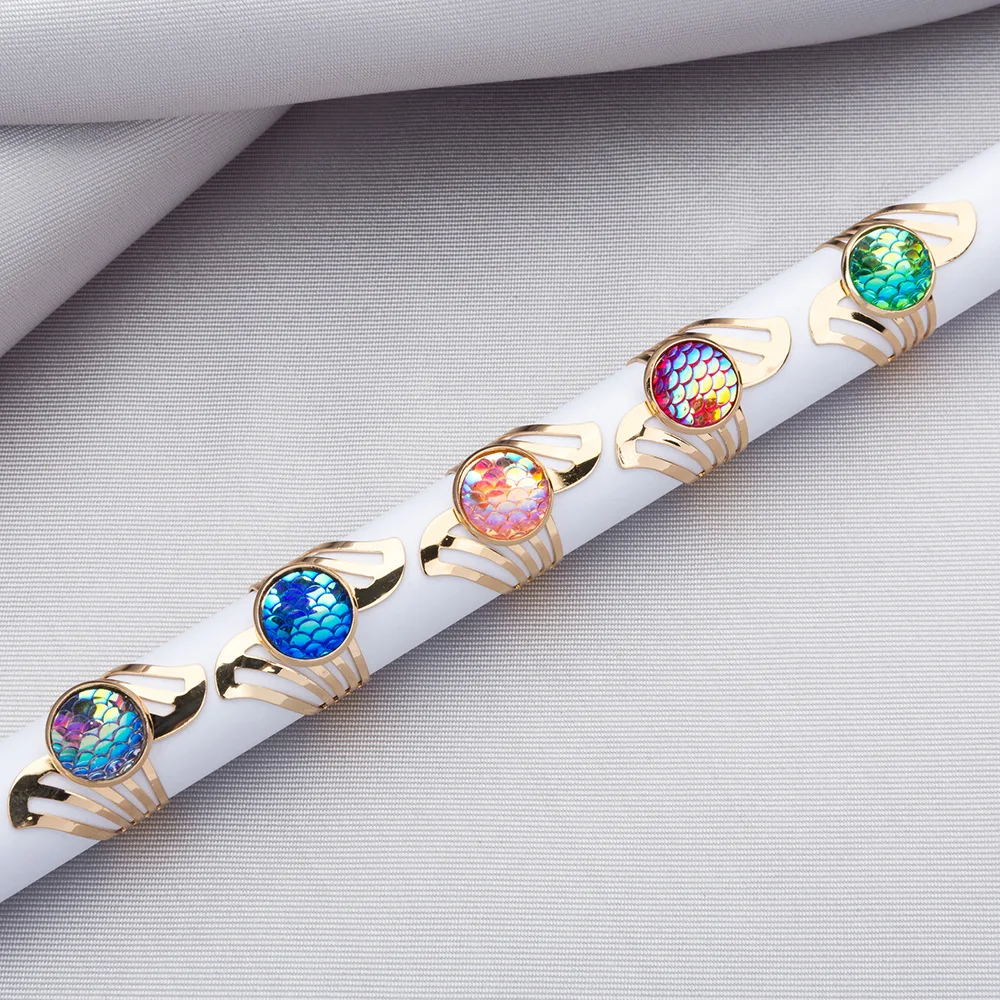 

Personalized Colorful Fish Scale Design  Finger Ring Fashion Jewelry