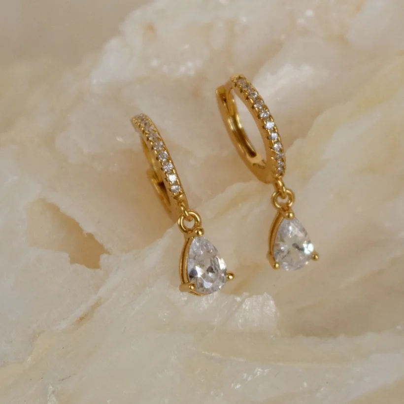 

Custom Minimalist Jewelry Diamond Hoop Earrings Stainless Steel 18K Gold Plated Hypoallergenic Cz Huggie Earrings for Ladies, Silver, gold, rose gold and black