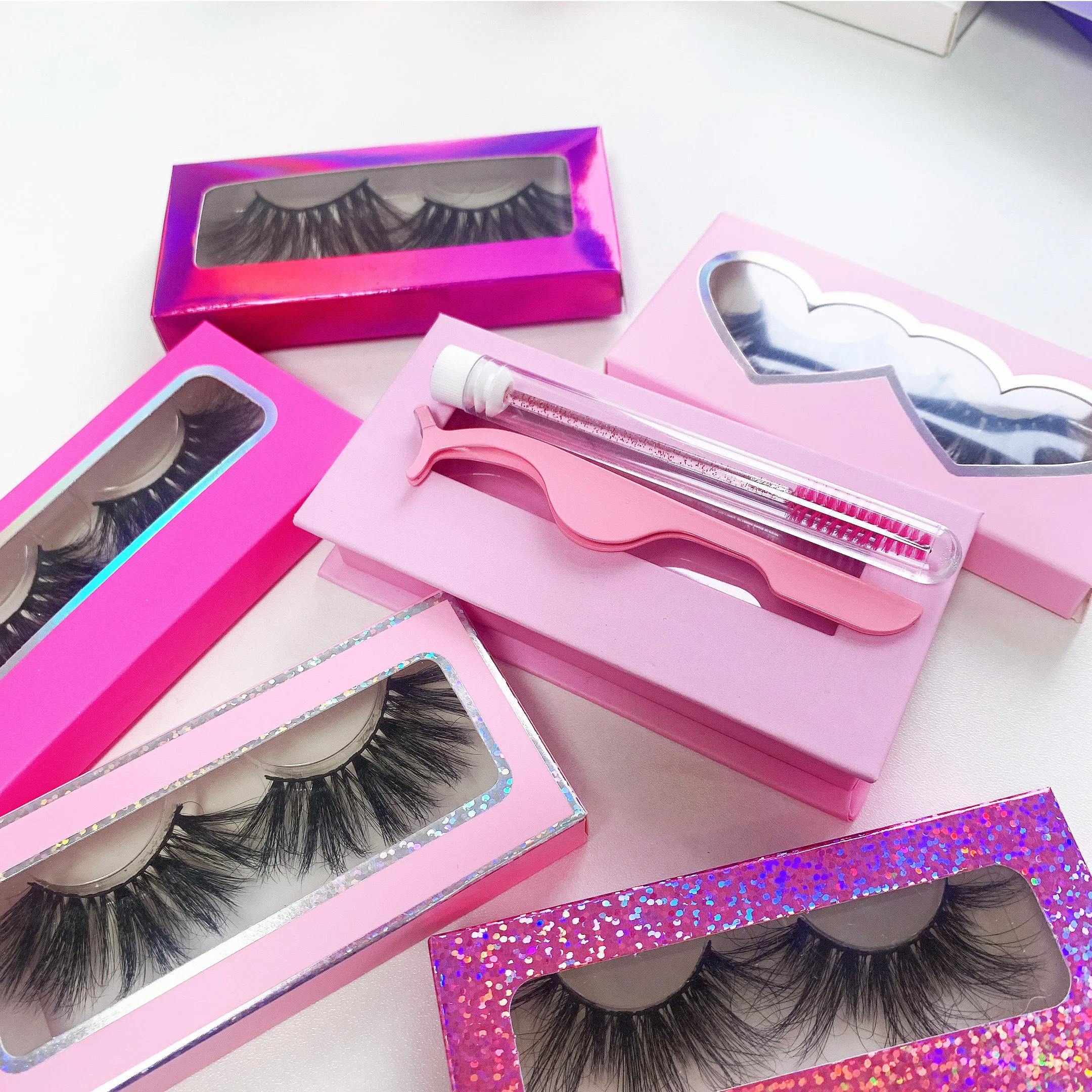 

China Manufacturer Fluffy 15 Mm Wispy Eyelash packaging box Mink Eyelashes full strip lashes, Black color