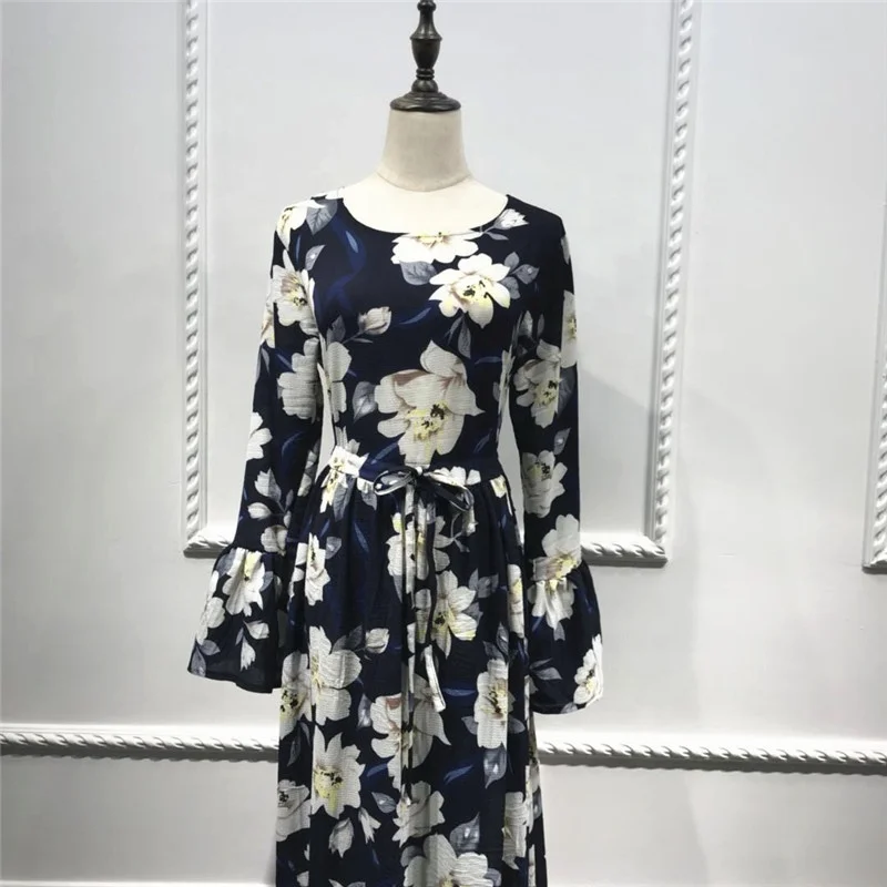 

Elegant Middle East High Quality Islamic Clothing Modest Women Floral Comfortable Robes Muslim Dresses, Navy