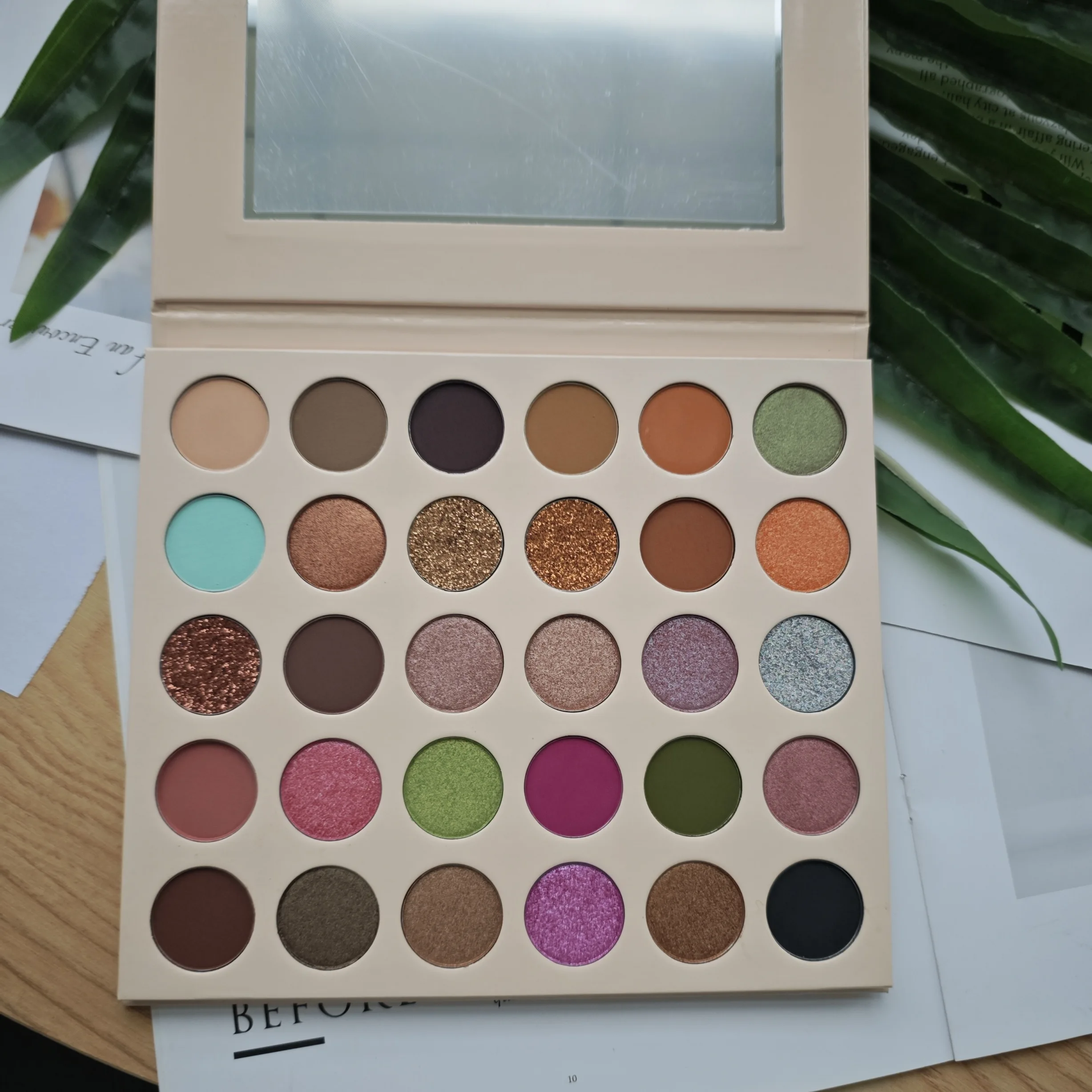 Private Label Make up Cosmetics No Brand Wholesale Makeup Pressed 35 Color Eyeshadow