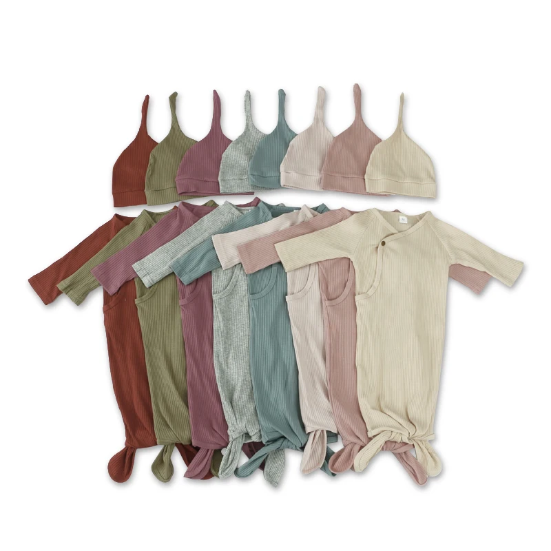 

Skin Friendly Newborn Baby Slant-Breasted Sleepwear Pajamas 2Pcs Set Tie Knotted Baby Sleeping Gown with Hat, Picture