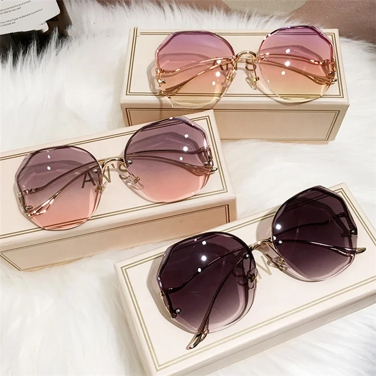 

2021 Fashion Gradient Sunglasses Women Ocean Water Cut Trimmed Lens Metal Curved Temples Sun Glasses UV400