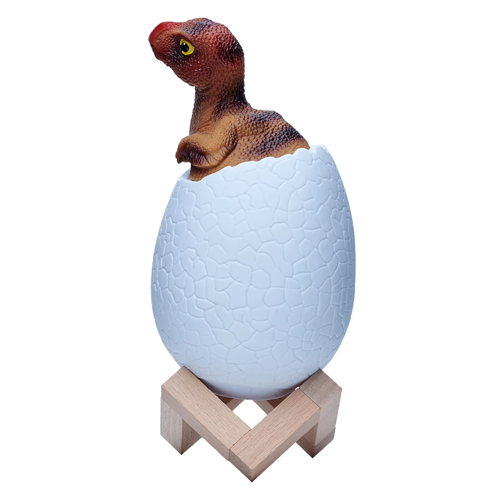Purpurner Drache schlüpft a Ei mit LED-Beleuchtung 