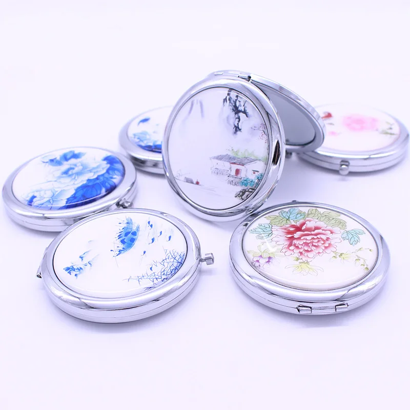 

Chinese Style Landscape Painting Metal Make-Up Mirror Double-Sided Folding Portable Make-Up Small Mirror Lettering Custom Logo, White
