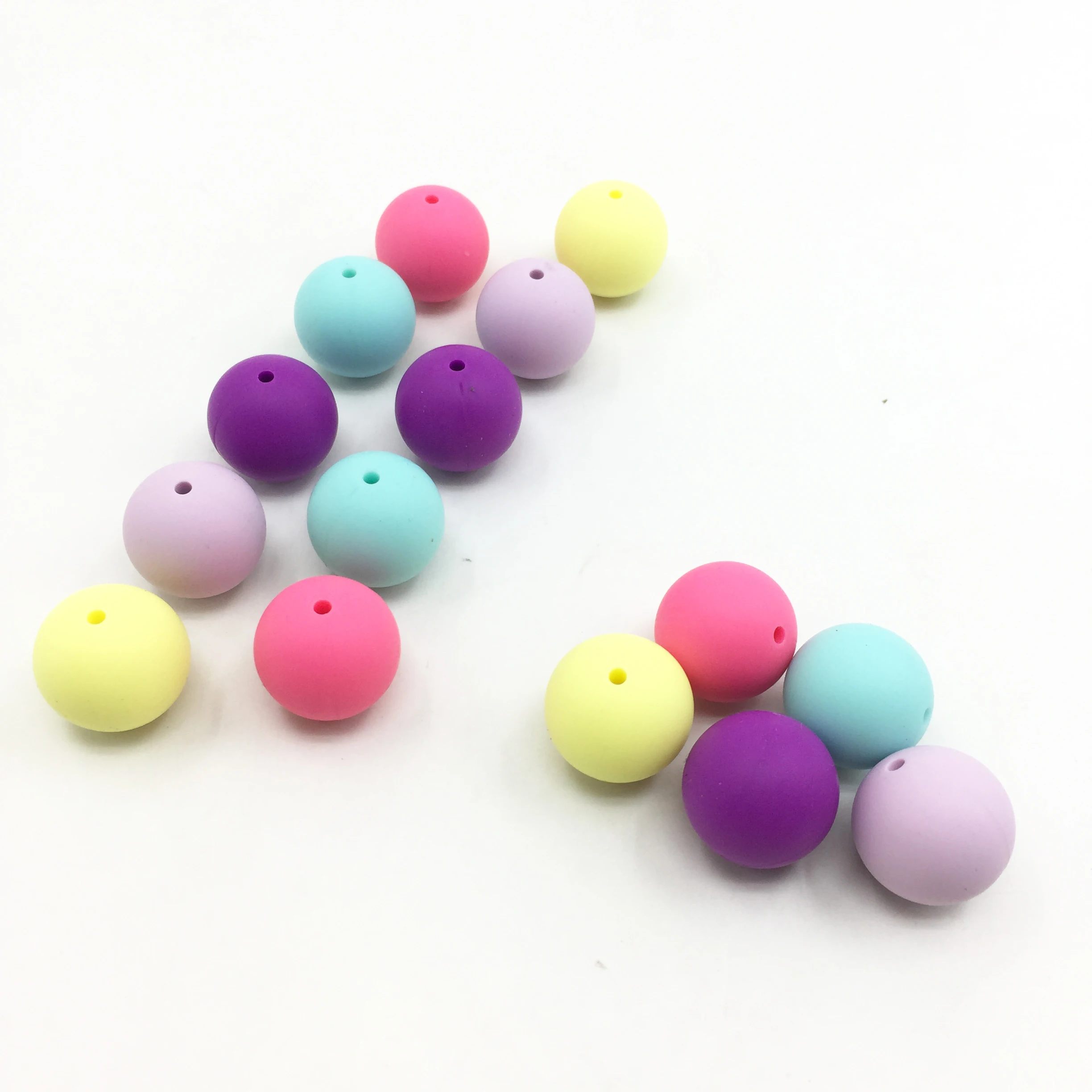 

Wholesale Bpa Free food grade baby teething teether 15mm silicone loose Round beads letters silicon beads baby bpa