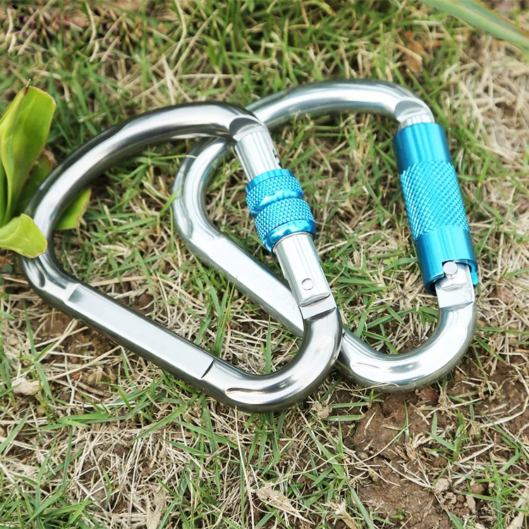 9.5-carabiner.jpg