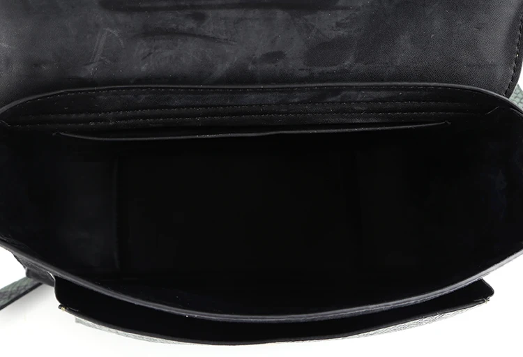 10425 inside
